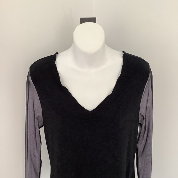 NWT Boutique Brand M. Kalan Black Top with Flare Sleeves Sz. L - Picture 2 of 8
